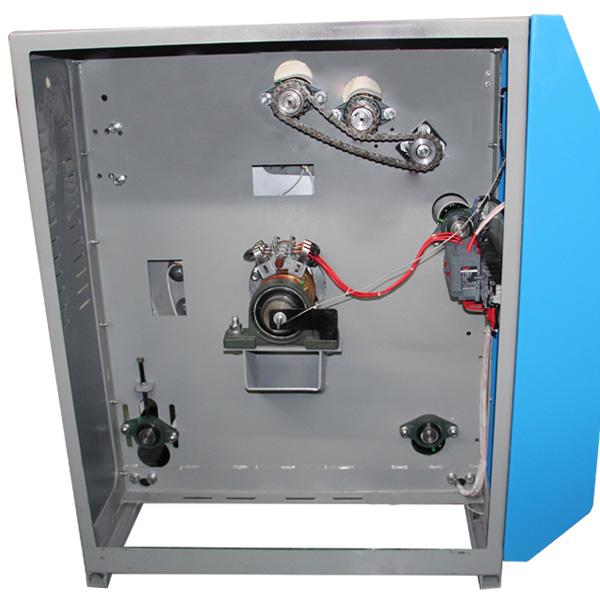 C系列槽式燙平機專門針對高質(zhì)量布草熨燙推出的高質(zhì)量產(chǎn)品，資深行業(yè)專家精心設計，精益制造而成