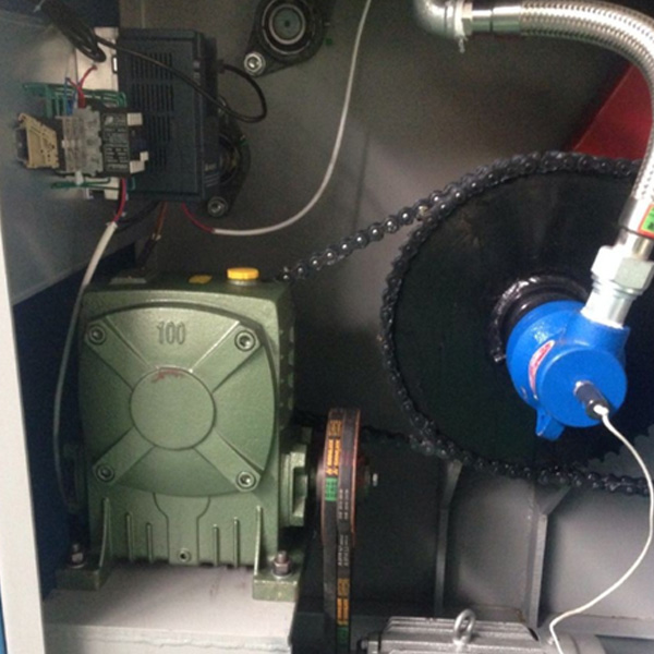 C8產(chǎn)品能夠滿足一般五星級酒店洗衣房對布草燙平效果的高品質(zhì)要求，及對設備穩(wěn)定性的基本要求