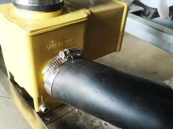 將水洗、脫水、烘干有機整合，為實現一機多用開發研制而成，具有洗滌、脫水、烘干三種功能